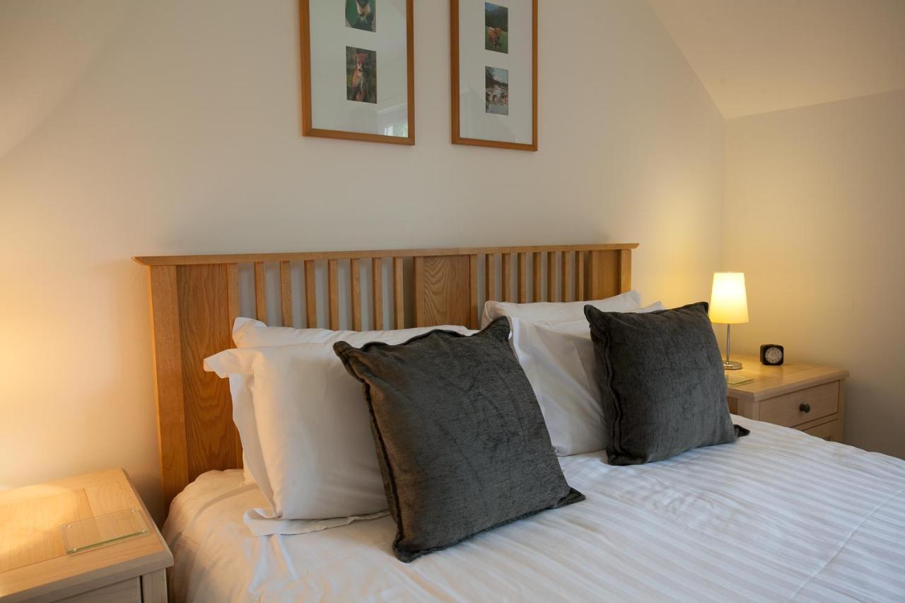 Loch Ness Abbey Cottages Форт Аугустус Екстериор снимка
