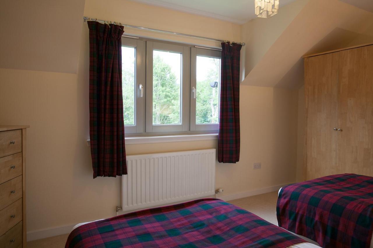 Loch Ness Abbey Cottages Форт Аугустус Екстериор снимка